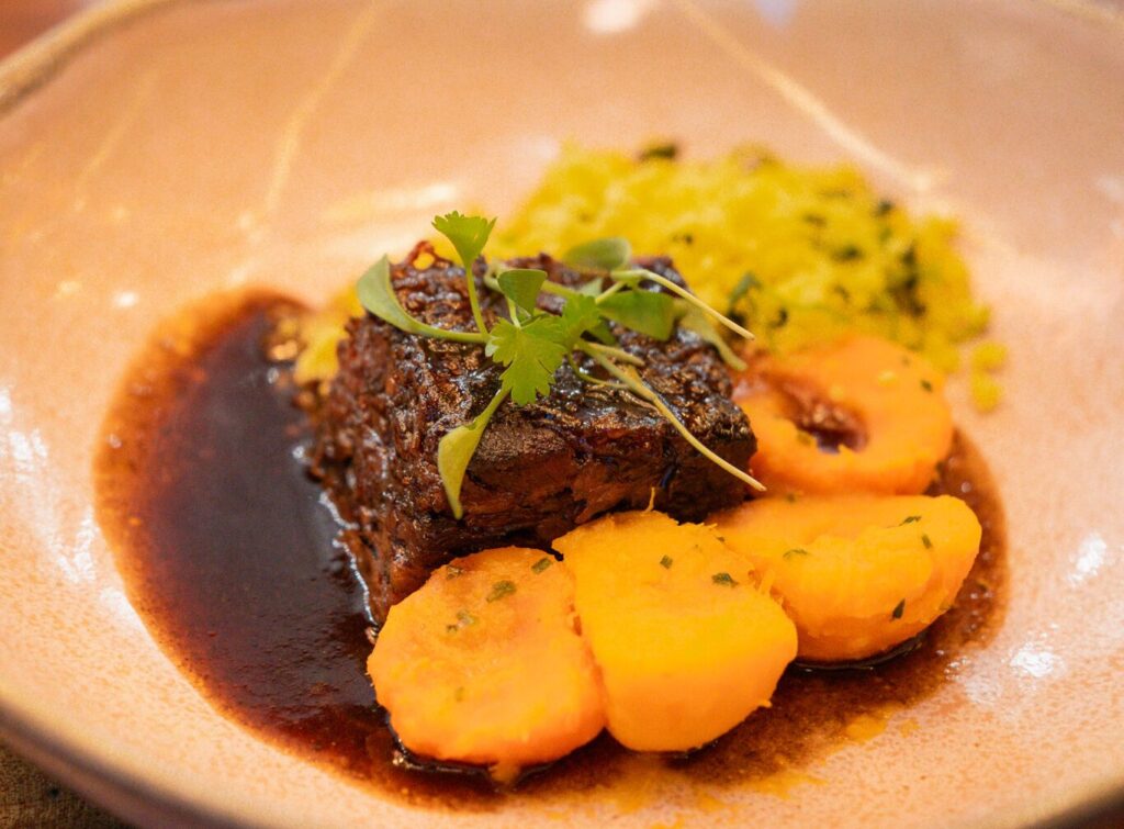 TERRINE DE RABADA COM PUPUNHA E CUSCUZ DE FARINHA D’ÁGUA DE BRAGANÇA