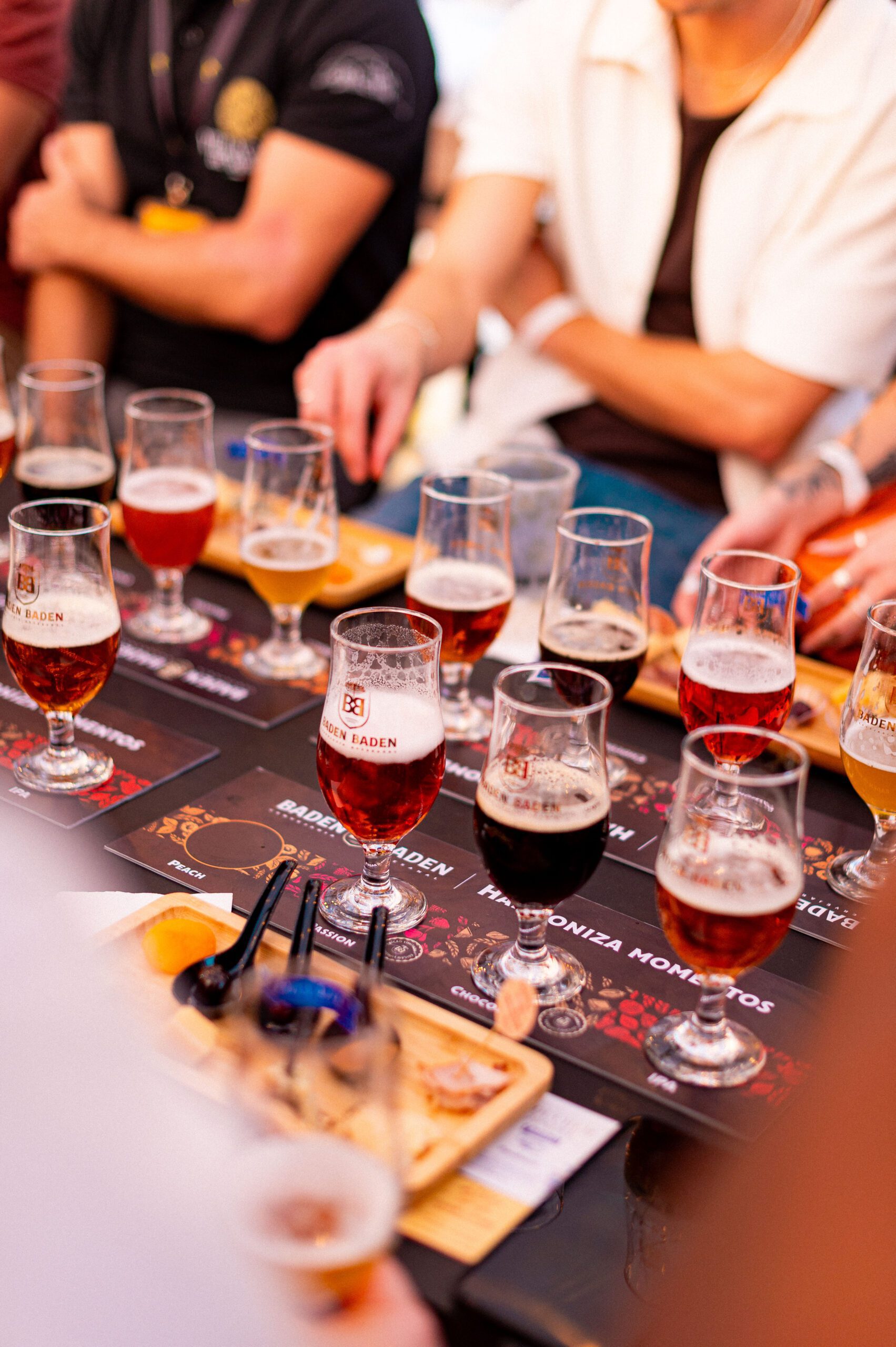 HAPPY HOUR É NO TASTE
