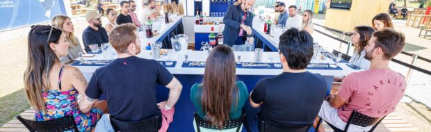 Coquetéis clássicos, Negroni, bourbon e técnicas de bar em aulas para provar, entender e entrar no…